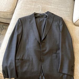 Worn twice, selling because I have too many suits.